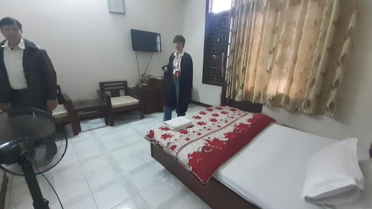 Oyo 681 Hoang Lan Guesthouse 하노이 외부 사진
