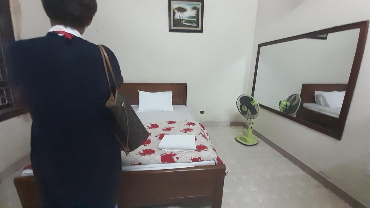 Oyo 681 Hoang Lan Guesthouse 하노이 외부 사진